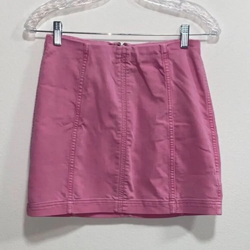 Free People Pink Seamed Mini Skirt‎ Size 4 Cotton Blend Bodycon - Picture 3 of 10